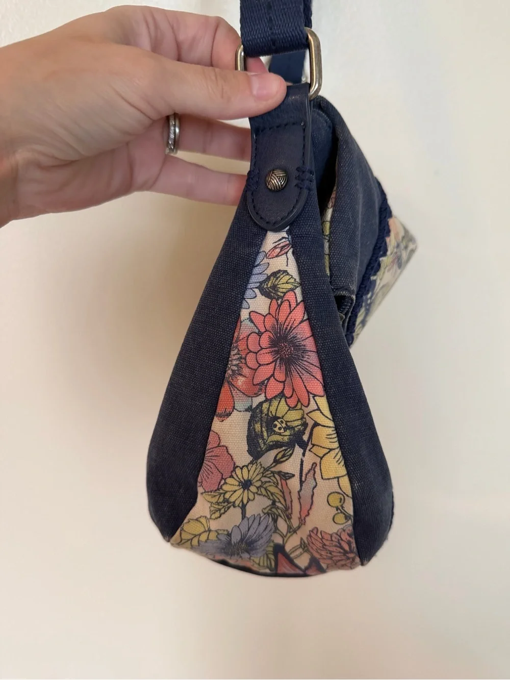 SAKROOTS Navy & Wildflower Butterfly Print Adjustable Crossbody Hobo Bag